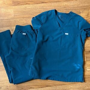 Figs Caribbean Blue Scrub Set